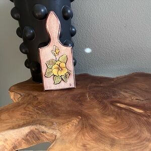 Vintage gorgeous yellow flower wall art 🌼